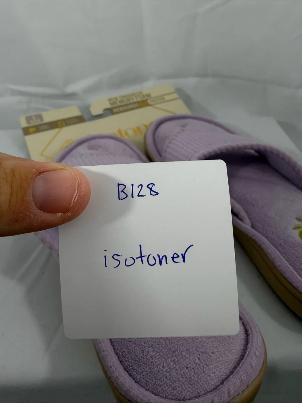NWT Isotoner Women’s Size 9 Purple Slide with Palm Embroidery